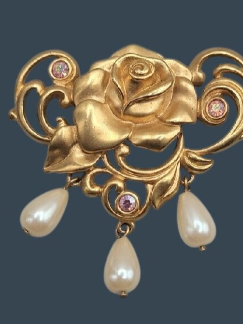 VTG Avon Rose Brooch Gold Tone Pink Aurora Borealis Rhinestones Faux Pearl Rare - Picture 4 of 10